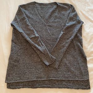 Babaton grey v-neck long sleeve size small